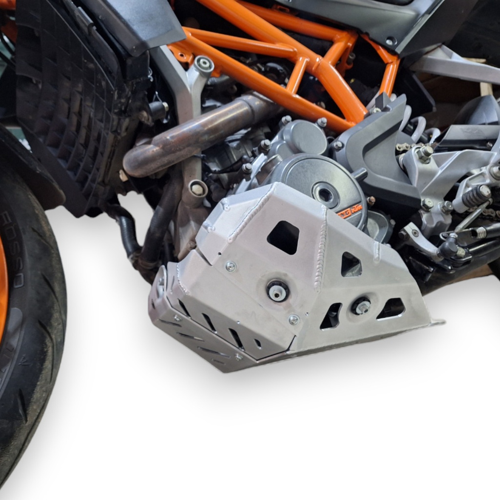 Cubrecarter Ktm Duke 250-390 13-20, Husq Svart-vit 401 18-19