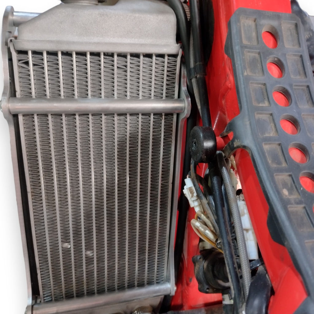 Refuerzo De Radiador Beta Rr 300 2t / 380-430-480 2020-2022