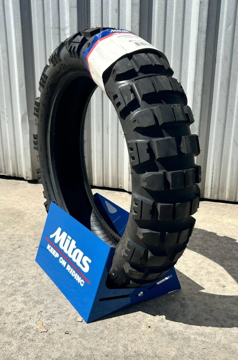 [Mitas] Stand Exhibidor Soporte para Cubiertas Azul