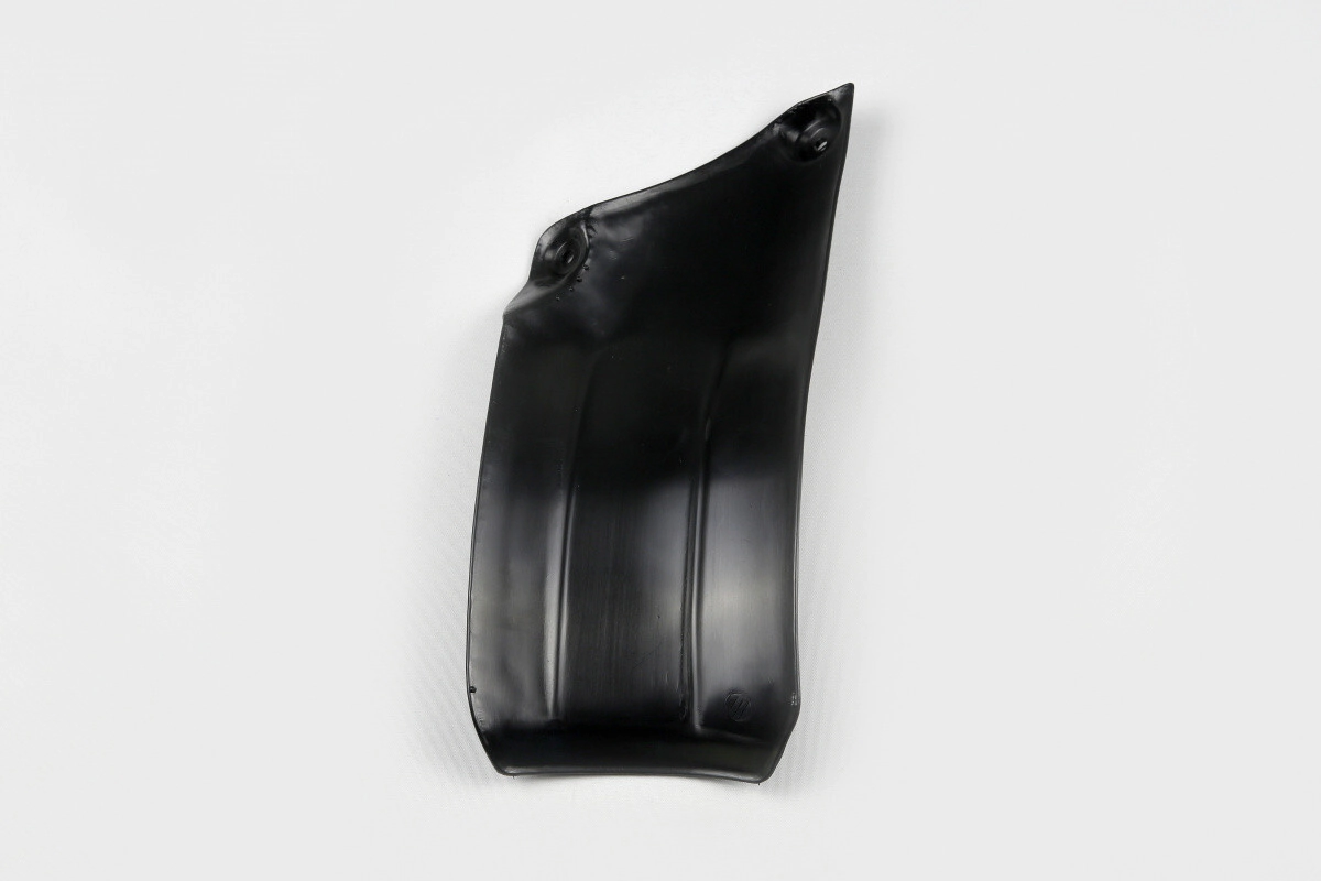 [UFO] Cubre amortiguador trasero [Color: Negro] KTM E-XC 125-250 07-16, EXC 125-150-200-250-300-400-450-500-525-530 07-16, EXC Champions 450 2010, EXC-E 300 07-11… (16 modelos)