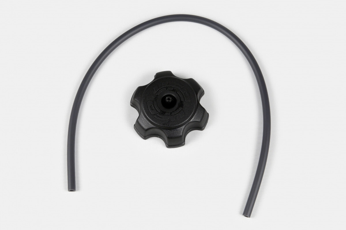 [UFO] Tapa de tanque [Color: Negro] Honda CR 125-250-500 94-05