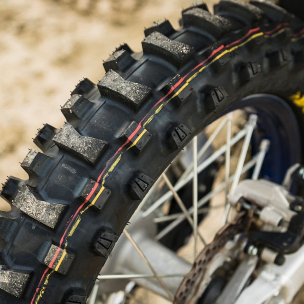 Dunlop Cubierta 110/100-18 64m At82f